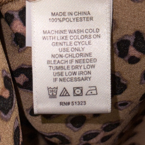 •CECE•NWOT BLACK & TAN LEOPARD PRINT V NECK BOW TIE CUFF SLEEVE BLOUSE SIZE 3X - Picture 8 of 9